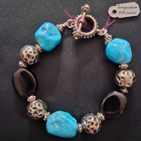 Hand Crafted Jewelry - Handcrafted 7" Semi-precious Blue Howlite Magnesite Turquoise Nugget Bracelet